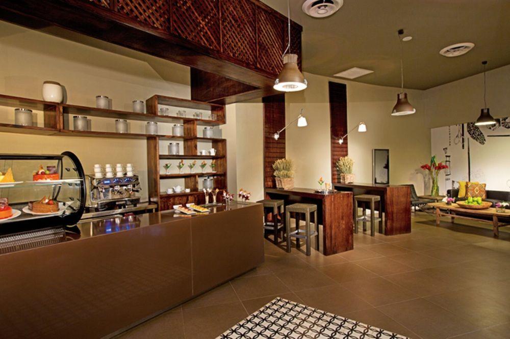 Breathless Punta Cana Resort & Spa (Adults Only) Exterior foto The interior of the coffee shop