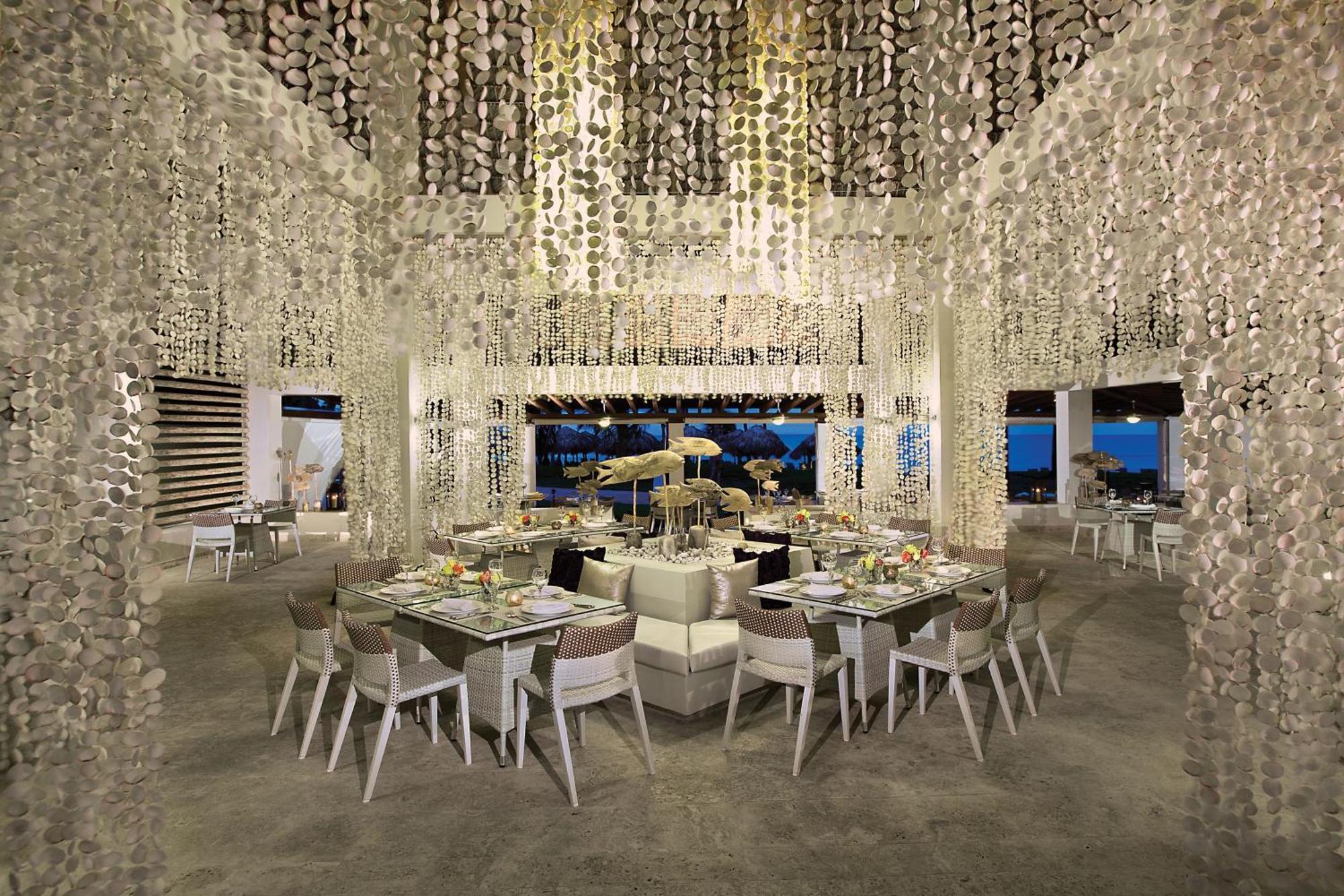 Breathless Punta Cana Resort & Spa (Adults Only) Exterior foto The interior of the restaurant