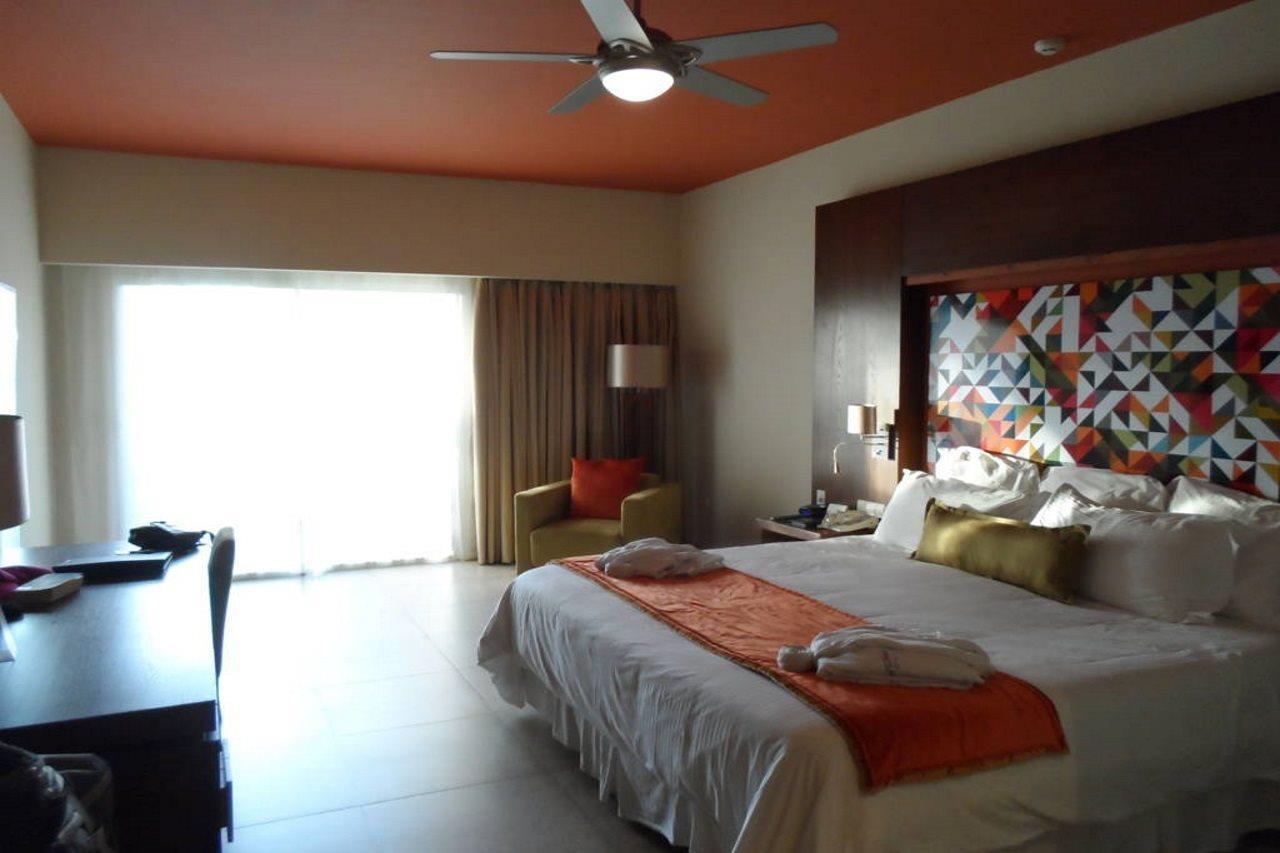 Breathless Punta Cana Resort & Spa (Adults Only) Exterior foto A room at the Hard Rock Hotel
