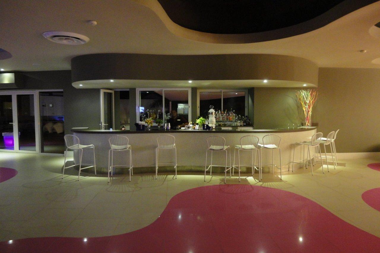 Breathless Punta Cana Resort & Spa (Adults Only) Exterior foto The bar at the 10th floor